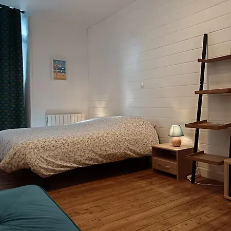 Le Petit Atelier, Centre-Ville, Vue Riviere Villedieu-les-Poêles Extérieur photo